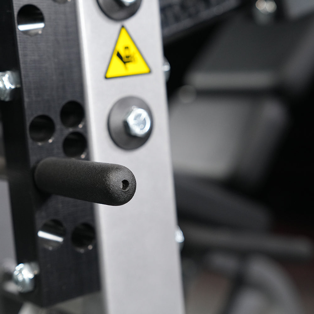 Hammer Strength Plate-Loaded Iso-Lateral Leg Extension