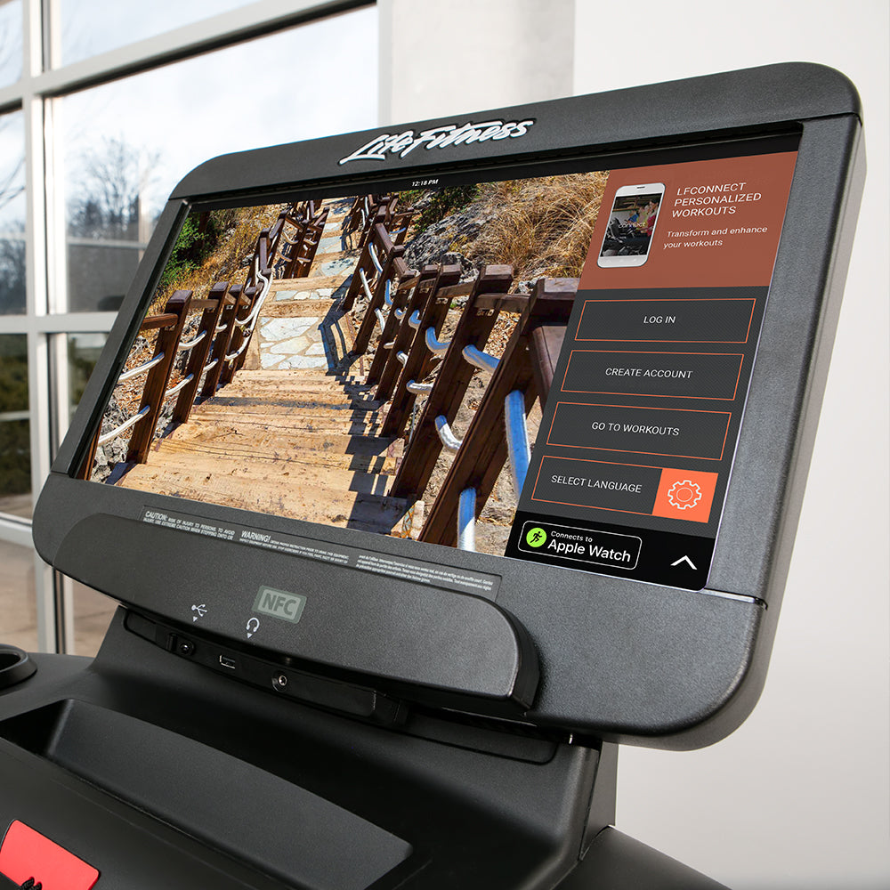 SE3 HD touchscreen console closeup