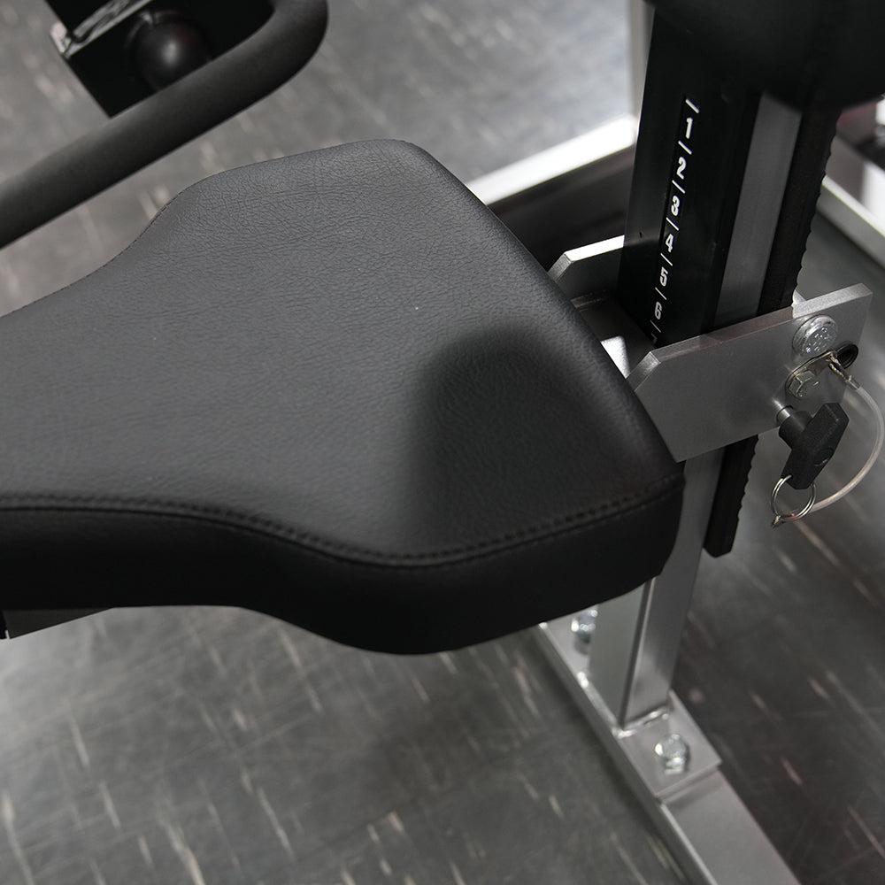 Hammer Strength Plate-Loaded Seated/Standing Shrug