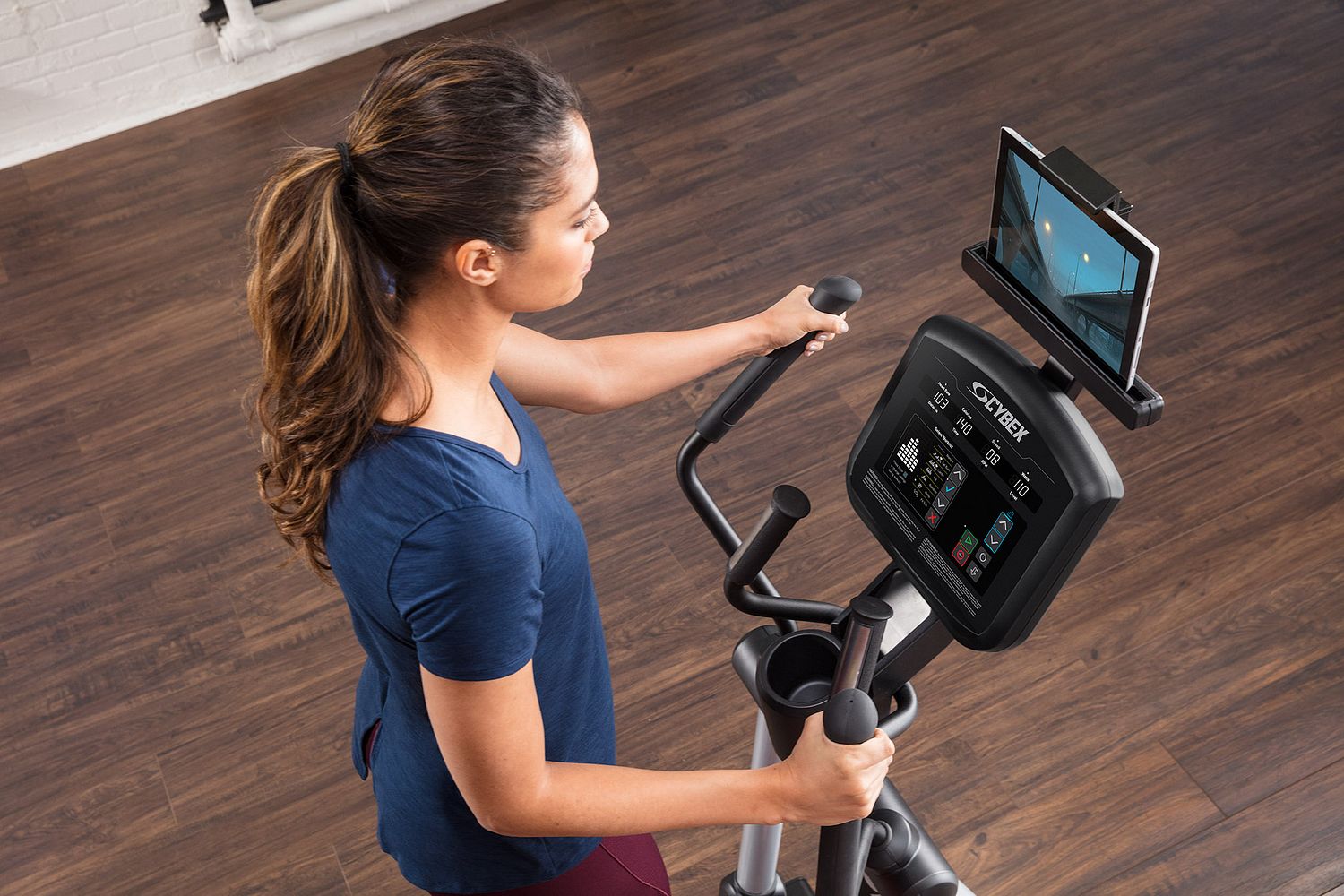 Cybex V Series Elliptical - Outlet