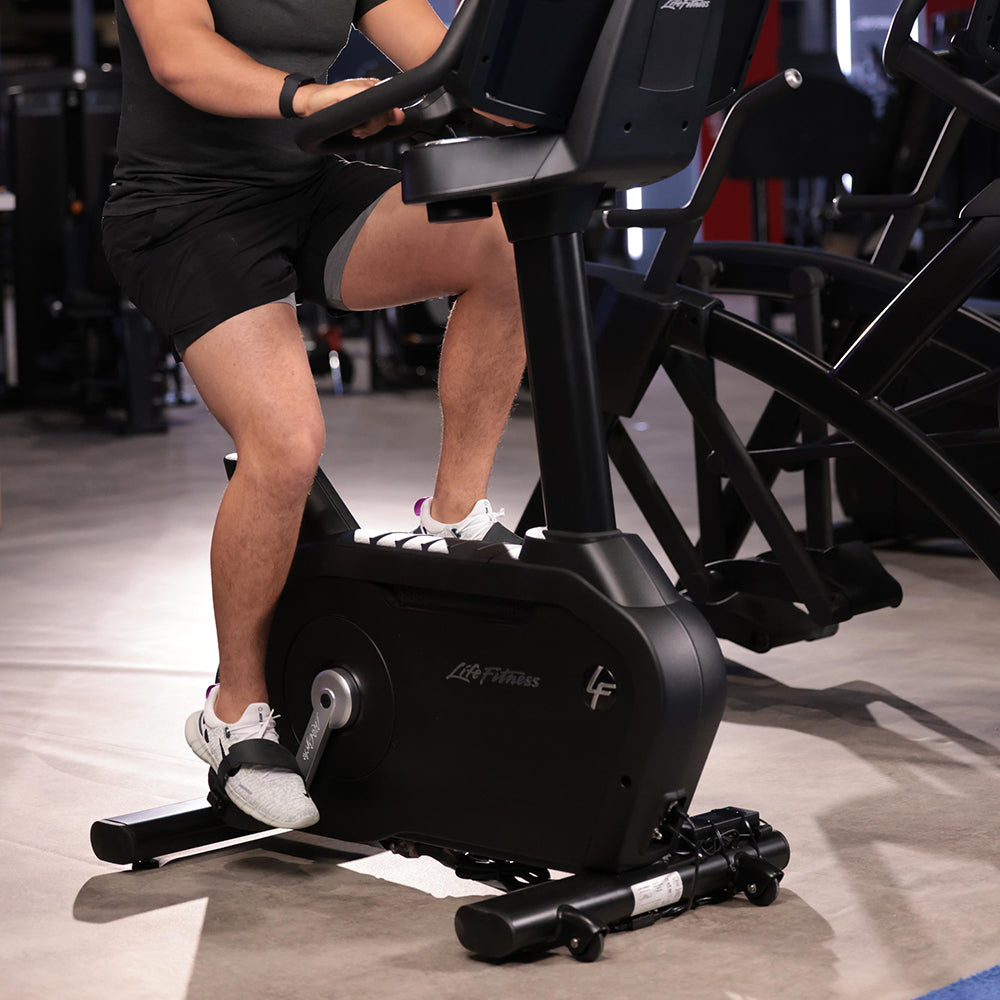 life fitness stationary bicycle Club Series+ Upright Lifecycle® Bike